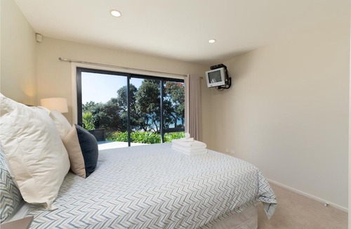 Oneroa House | Oneroa Bay Views