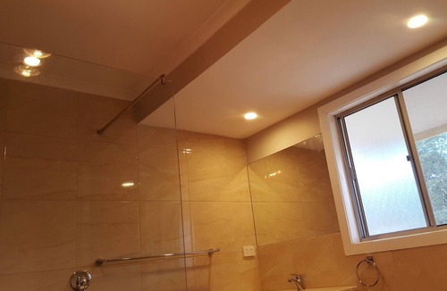 Moina Cottage | Open plan studio, kitchenette, en-suite bathroom