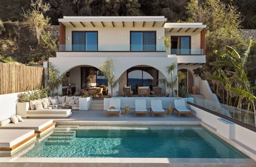 Argassi Villa | Oriana beach front villa, Zakynthos