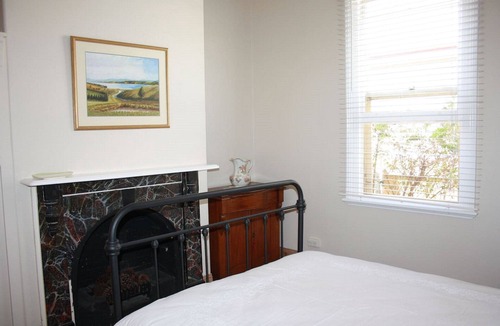 Invermay House | Original Federation home in peaceful Invermay