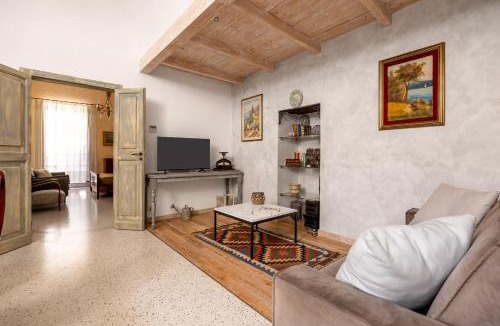 Old Town Apartment | Osterio Magno