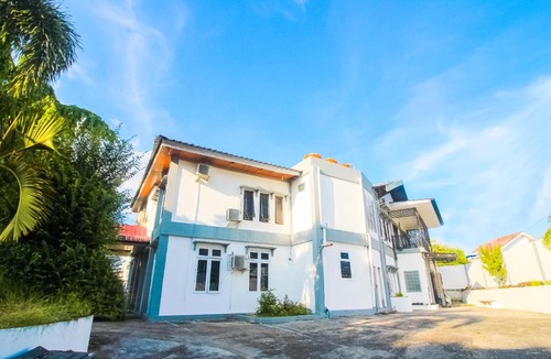 Pekanbaru Hotel | OYO 1905 Davonsa Homestay Syariah