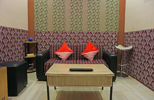 Panimbang Hotel | OYO 2860 The Castury Homestay Syariah