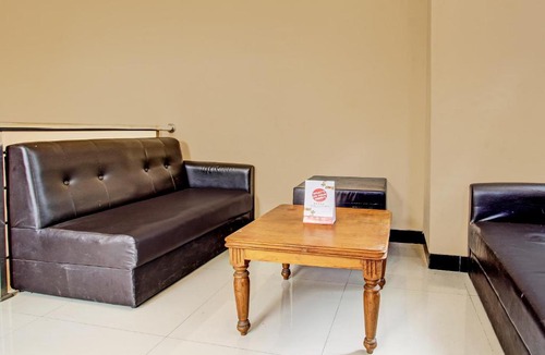 Solo City Centre Hotel | OYO 91729 Griya Monjari