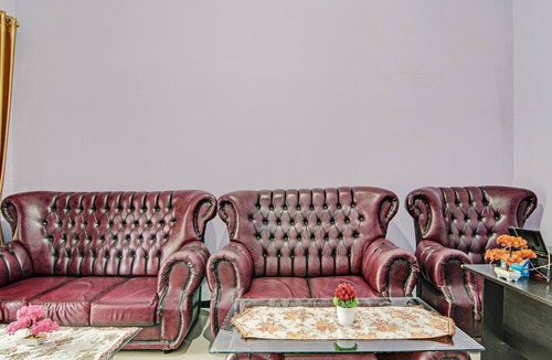 Kampar Hotel | OYO 92199 Wisma Cendana Syariah Near PASAR FLAMBOYAN