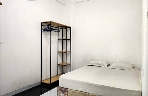 Banjarbaru Hotel | OYO 93295 Wisma Aluh AmbakNearPantai batu lima Asbullah tmbngn