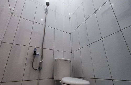 Wonosari Hotel | OYO 93867 Minso Inn Sepanjang