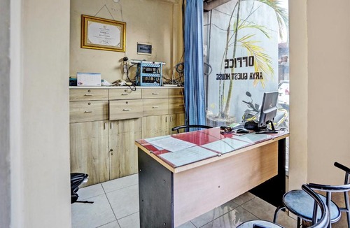 Tulungagung Hotel | OYO Life 92190 Arya Guest House