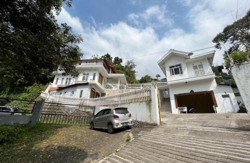 Tretes Hotel | OYO LIFE 92844 Penginapan Cibodas