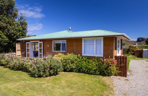 Puponga House | Pūponga View - Pūponga Holiday Home