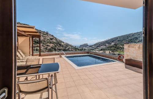 Palaiokastro House | Palaiokastro Villas & Studios