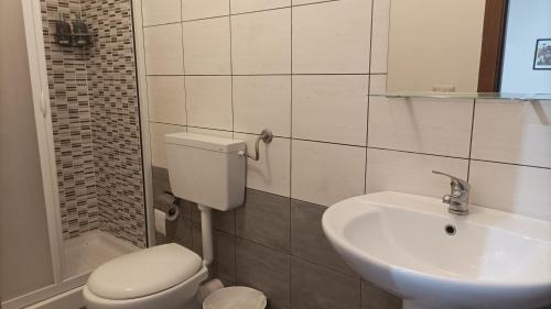 Grotte Bed & Breakfast | Palazzo montagna