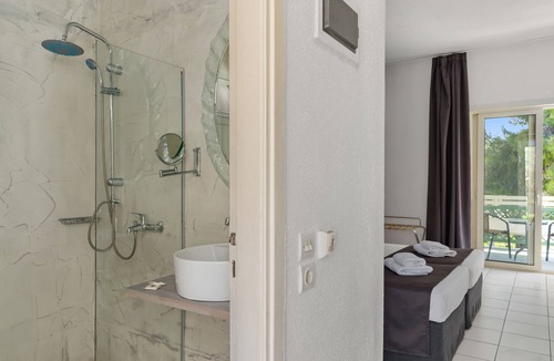 Malakonta Hotel | Palmariva Beach Hotel