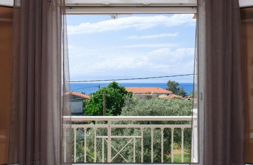 Megalos Prinos Apartment | Panoramic View House