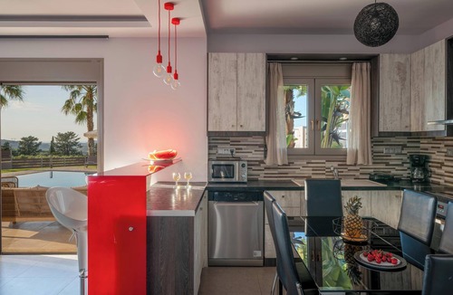 Geropotamos Villa | Panoramic Views, heated pool & barbecue!