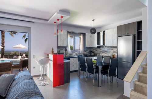 Geropotamos Villa | Panoramic Views, heated pool & barbecue!