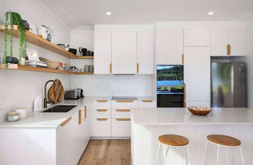 Patonga House | Panoramic Water Views, 4-Bed Patonga Retreat