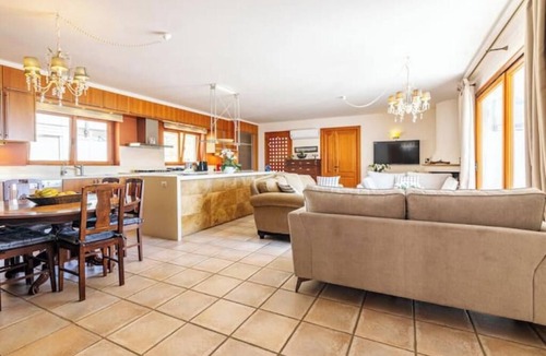 Rodhia House | Pantanassa Palm Tree Mansion