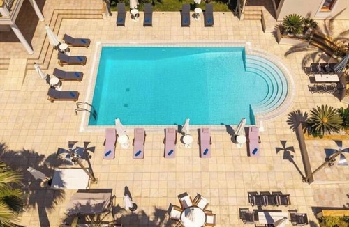 Rodhia House | Pantanassa Palm Tree Mansion