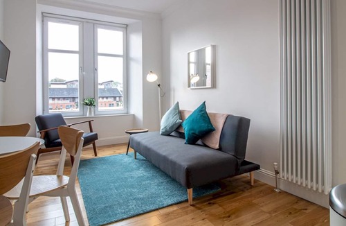 Partick Apartment | Pass the Keys | Modern 1BR Apartment in Heart of West End