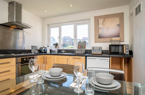 Duddingston Apartment | Pass the Keys | Newly Renovated 1 bedroom Flat - Edinburgh