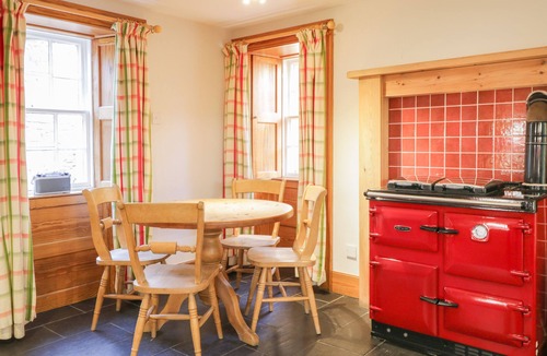 Cromarty Cottage | PAYE HOUSE - CROMARTY, pet friendly, with open fire in Cromarty