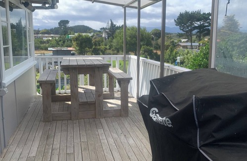 Hokio Beach House | PEACE AND QUIET AT HOKIO BEACH, CLOSE TO LEVIN, PET FRIENDLY