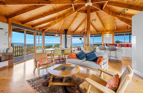 Dolphin Sands House | Peace & Plenty