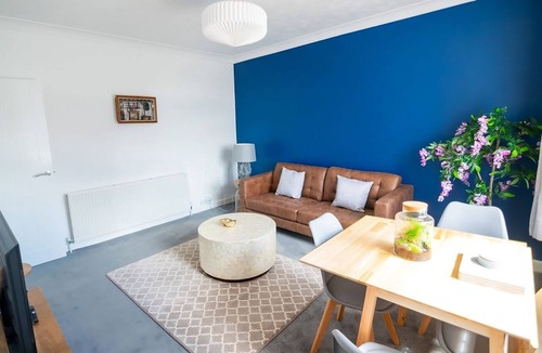 Dundee Apartment | Peaceful 2-Bed Apartment with Free Parking & River Tay Views