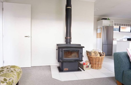Lake Hawea House | Peaceful Hawea Escape