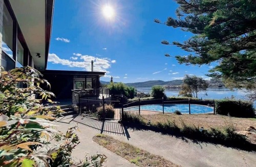 Granton Villa | Peaceful house with great ocean & mountain view!