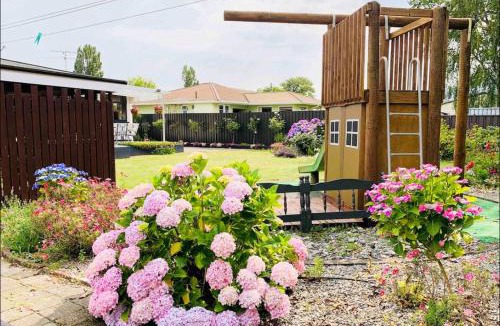 Motueka House | Peaceful House with Kids Playground