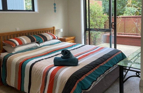 Omanawa Cabin | Peaceful Orchard Location - only 15 mins from Tauranga