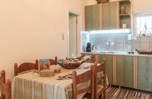 East Mani Apartment | Peaceful Refuge In Mani