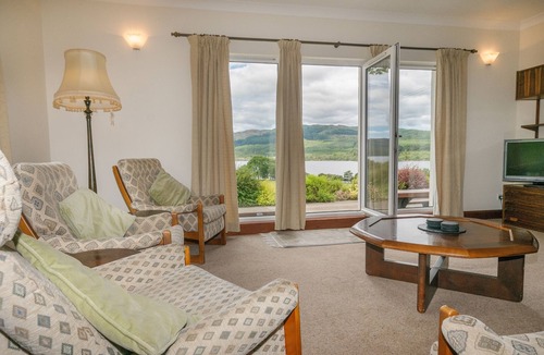 Dalmally Cottage | Peaceful setting and wonderful loch view in the Heart of Argyll