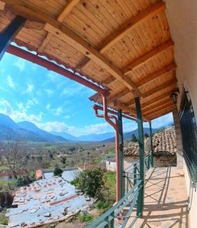 Feneos House | Peak heaven