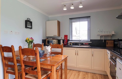 Contin Cottage | PEBBLES COTTAGE, pet friendly, with a garden in Strathpeffer