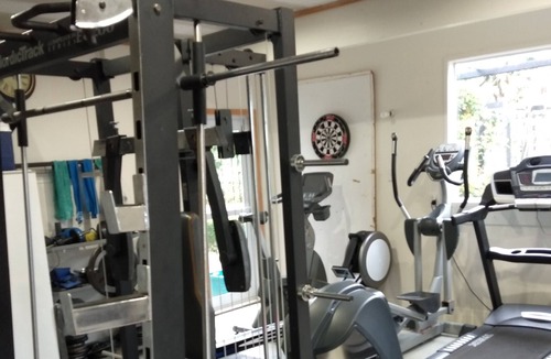 Tamahere House | Pencarrow Rose with Spa pool and Gym and Pool. near Fieldays andAvantidrome