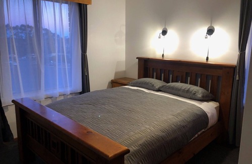 Mooreville House | Penguin by the Sea Accommodation - Burnie Tasmania Australia