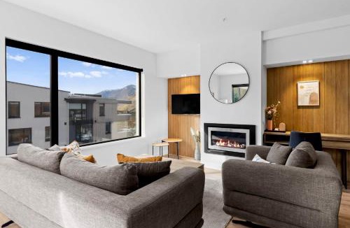 Arthur's Point Apartment | Penthouse Apt 24 at the base of Coronet Peak