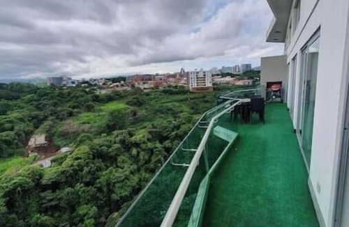 Pavas Condo | Penthouse safe and beautiful, with stunning views