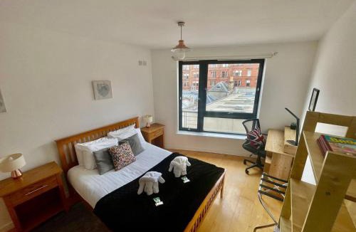 North West Apartment | Perfect Location in Heart of Glasgow West End - Pass the Keys