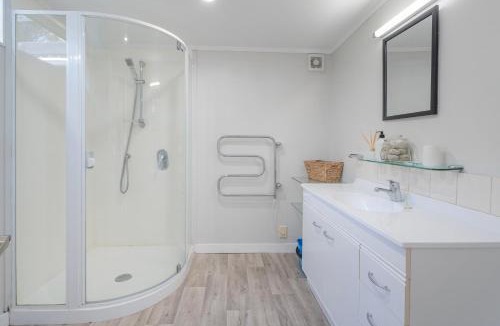 Whitianga House | Perfect Picture on Haddon