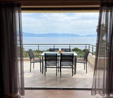 Kompi Apartment | Peroulia Bay View Maisonette