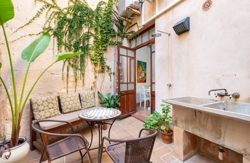 Pollensa House | Pet-Friendly Holiday Home 'Casa Romana' with Mountain View, Pool & Wi-Fi