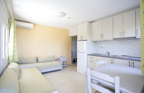 Kato Stalos Apartment | Phaedra Hotel