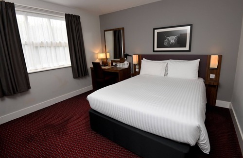Dunbar Hotel | Pine Marten, Dunbar by Marston's Inns