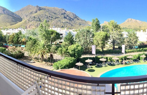 Puerto de Pollensa Apartment | Pine Walk adjacent, 3rd floor apartment (with lift)WIFI beach 2 min great views.
