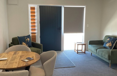 Collingwood Hotel | Pioneer Motel