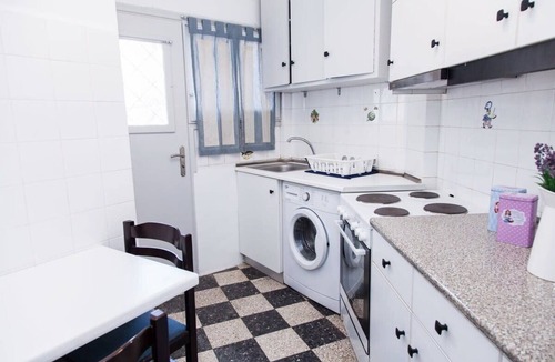 Keratsinion Apartment | Piraeus 1 Bd Cosy Apt with Balcony